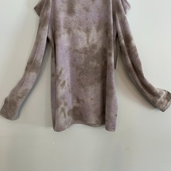 Cold-shoulder pant set pant styling complete the look of casual chic NWT - Picture 4 of 12